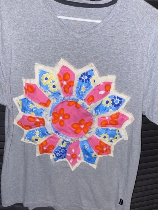 Tops - 2A. Size Large Quilt Patch Tee 🌸 Retro Floral Appliqué T-Shirt |CottagecoreBOHO